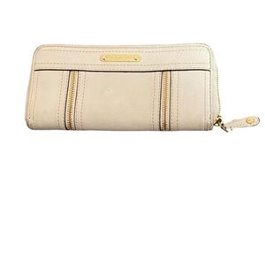 Authentic MICHAEL KORS MOXLEY VANILLA,OFF WHITE LEATHER+GOLD ZIPPERCLUTCH WALLET